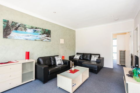 Anglesea River Apartments - 2 Bed Unit 2/4 - Flights 2
