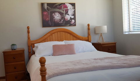 Apartment With Sweeping View Of The Bay, 2 Bedrooms, Sleeps 5 - Flights 1