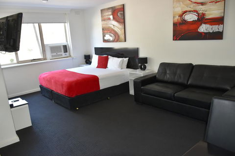 Apartments On Flemington - Flights 0