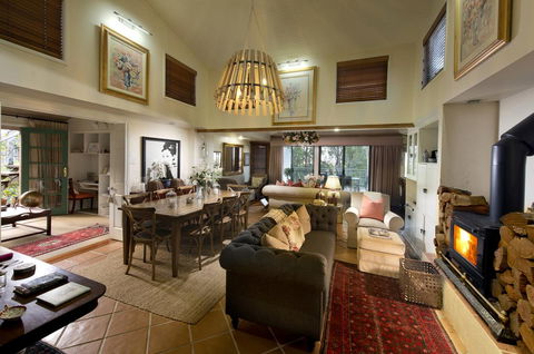 Arabella Guesthouse - Flights 1
