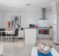 Ardross Short Stays - Flights