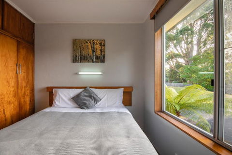 Marsden Court Apartments Now Incorporating Marsden Court And Sharonlee Strahan Villas - Flights 1