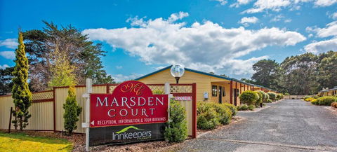 Marsden Court Apartments Now Incorporating Marsden Court And Sharonlee Strahan Villas - Flights 0