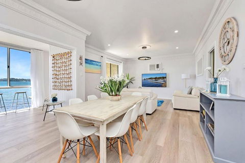 New Property Silverwater Serenity Shores Absolute Waterfront On The Lake - Flights 2