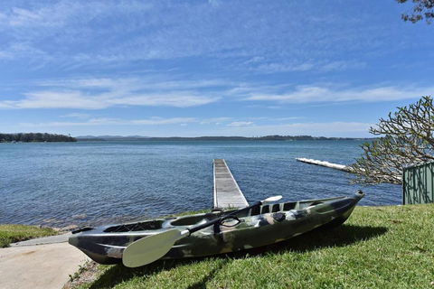 New Property Silverwater Serenity Shores Absolute Waterfront On The Lake - Flights 1