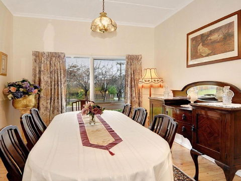 Plum Tree Cottage - Flights 2