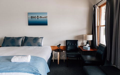 Port Albert Motel - Flights 1