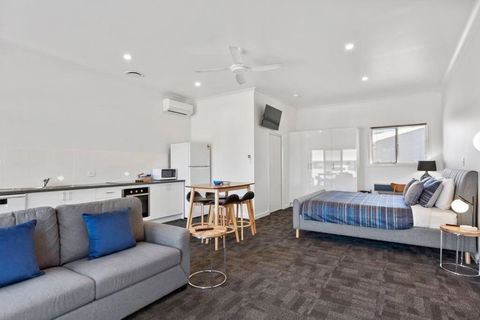 Port Lincoln Shark Apartment 4 - Flights 0