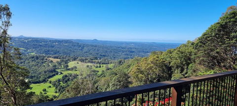 Potters Place Montville - Flights 2