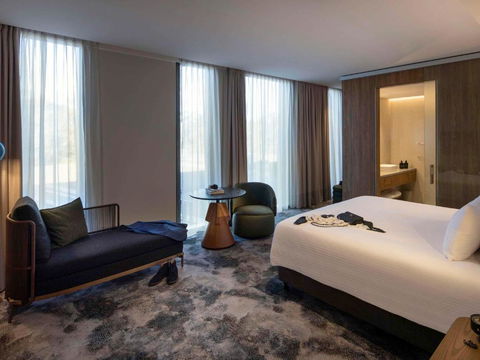 Pullman Sydney Penrith - Flights 2