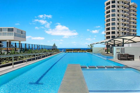 Awesome Ocean Views Broadbeach WiFi, Netflix, Wine - Flights 0