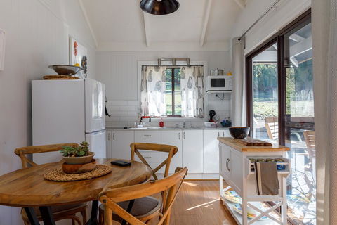 Bandalong Cottages - Flights 1