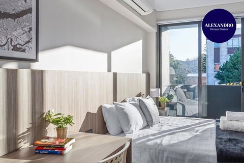 BEACH LOCATION STUDIO // CLOVELLY 3 - Flights 0