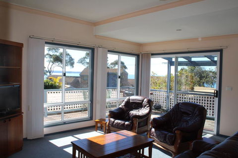 Beach Shack On Calton - Flights 2