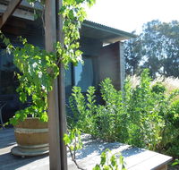 Beach Side Garden Apartment - Flights