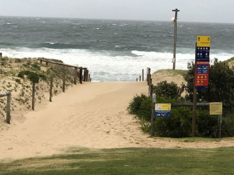 Beachfront Living Cronulla - Flights 2