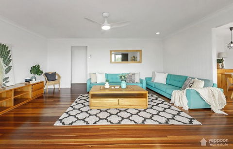 RELAX @48 CLOSE TO BEACH Sleeps 7 - Flights 3