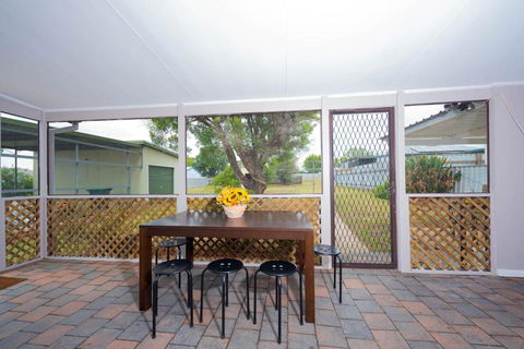 Renovated Little Cottage Aberdare Hunter Valley - Flights 3