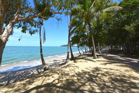 Ribbons Beachfront Apartments Clifton Beach - Flights 1