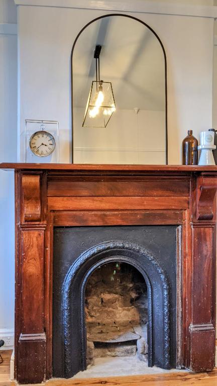 Roseland Cottage - CBD Heritage - Flights 1