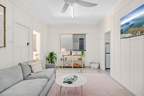Sage Cottage! CBD Perfection! - Flights 0
