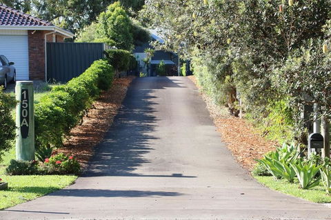Salamander Bay Bed And Breakfast - Flights 2
