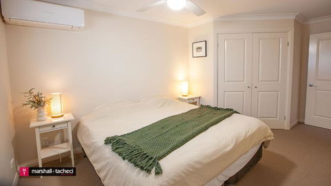 Salt Water Villa Bermagui Four Bedroom Central Location With Wifi - Flights 2