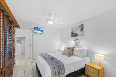 Salty Breeze - Rooftop Terrace & Jacuzzi - Flights 2