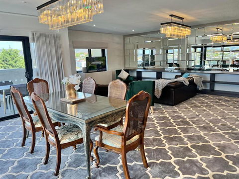 Sixty Six Boutique Apartments - Flights 1