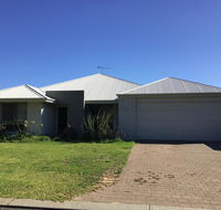 Beachwood House - Broadwater - Flights