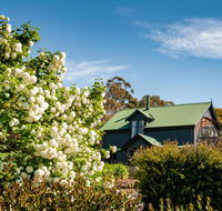 Beaupre Cottage - Flights