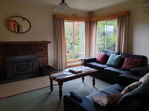 Belle Cottage - Flights 3