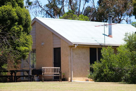 Bells Beach Cottages - Flights 0