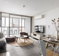 Boho on Morphett-In the heart of the CBD - Wifi - Nespresso - Netflix - Flights