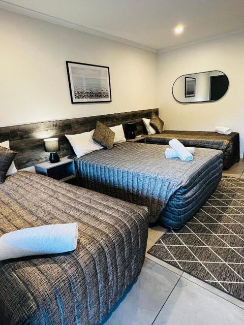 Y Motels Gympie - Flights 3