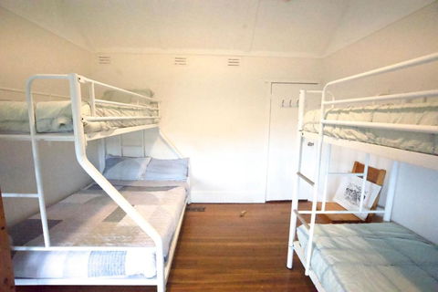 YHA Pittwater Eco, Sydney - Flights 3