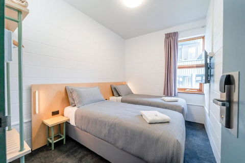YHA Thredbo - Flights 3