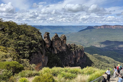 Blue Mountains Private Tour - Wild Kangaroos, Waterfalls And The Three Sisters - Flights 0