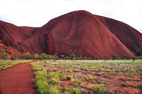 Ayers Rock Combo: Uluru Base And Sunset Plus Uluru Sunrise And Kata Tjuta With An Optional BBQ Dinner Or Kings Canyon Day Trip - Flights 5