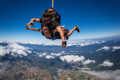 Reef And Rainforest Tandem Sky Dive In Cairns - Flights 3
