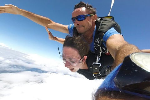 Reef And Rainforest Tandem Sky Dive In Cairns - Flights 4
