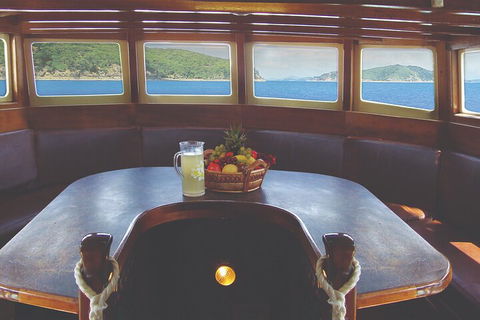 2 Night Whitsunday Islands Cruise On New Horizon From Airlie Beach - Flights 0