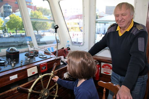 Derwent River Historic Harbour Cruise From Hobart - Flights 4