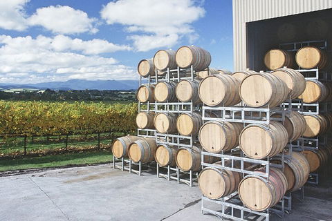 Yarra Valley Wine Tour Inc Lunch With A Glass Of Wine, Tastings And Chocolate - Flights 4