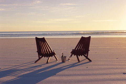 Afternoon Broome Town Tour Including Cable Beach And Matso Beer Tasting - Flights 3