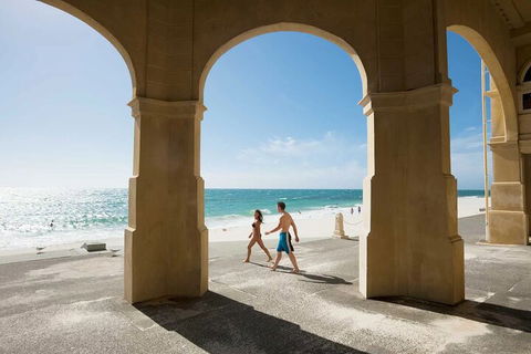 Wonderful Perth Self-Guided Audio Tour - Flights 2