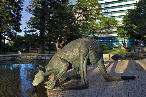 Wonderful Perth Self-Guided Audio Tour - Flights 3